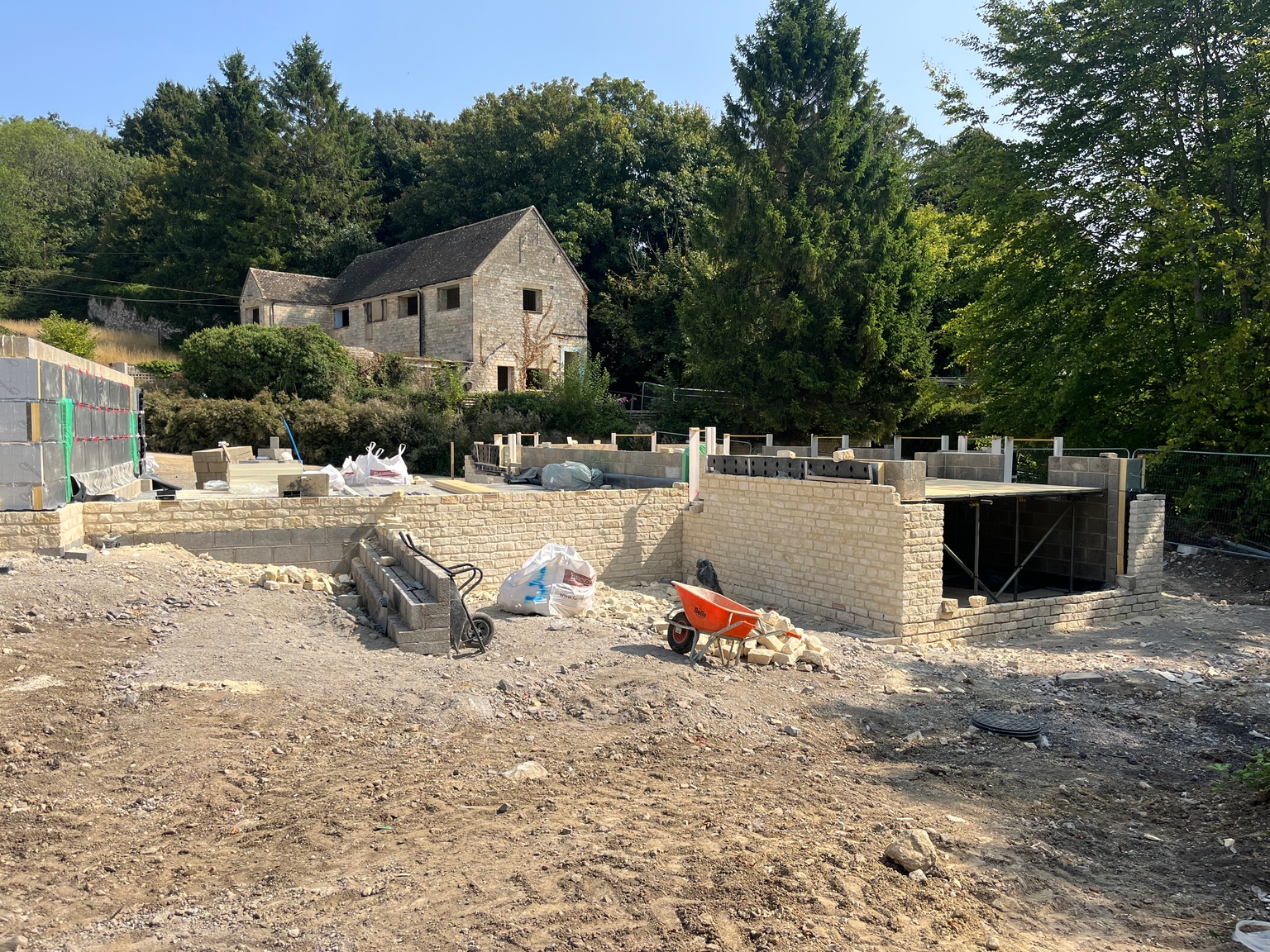 Stunning Cotswold stone walls at our Old Quarries development